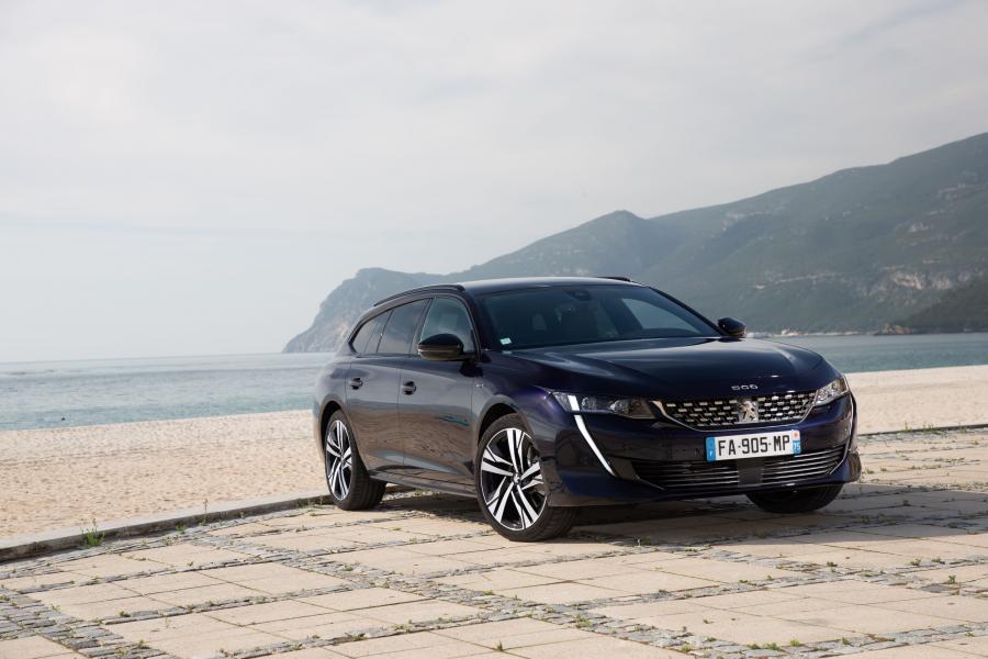  Peugeot 508 SW GT 2018 года  (WW) (фото 27 из 42)
